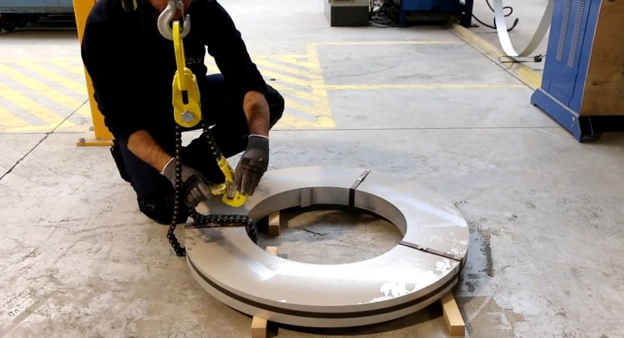 FSI France propose une solution simple pour manutentionner vos bobines